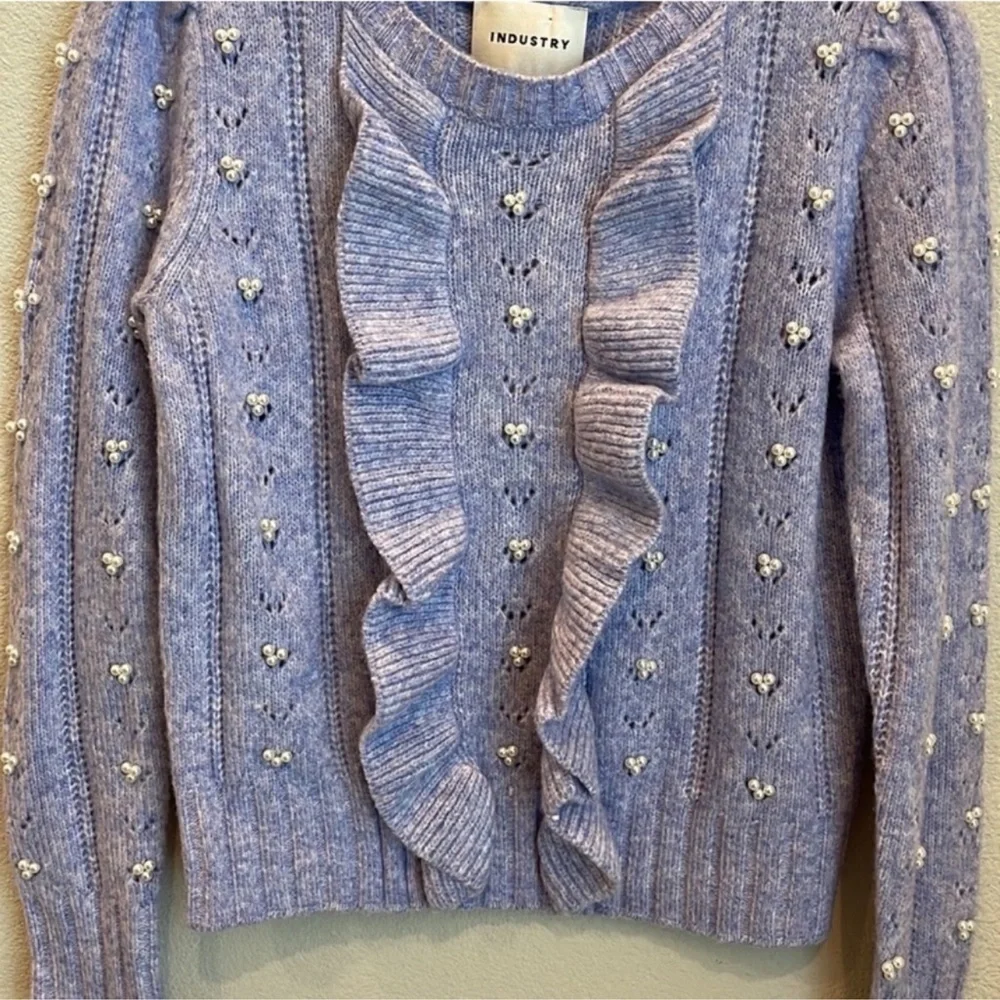 NWT Industry Ruffle Front Pointelle Pearl Crew Neck Size Medium Petite